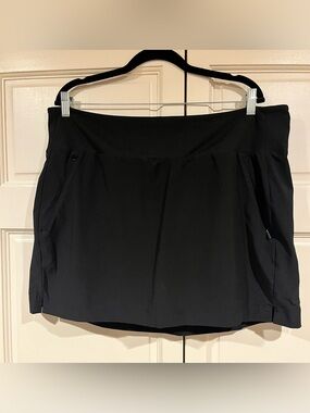 Athleta Black SoHo Skort - Size 18 - Zip Pockets